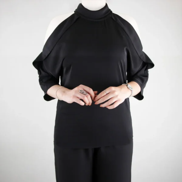 شومیز زنانه سرشانه باز