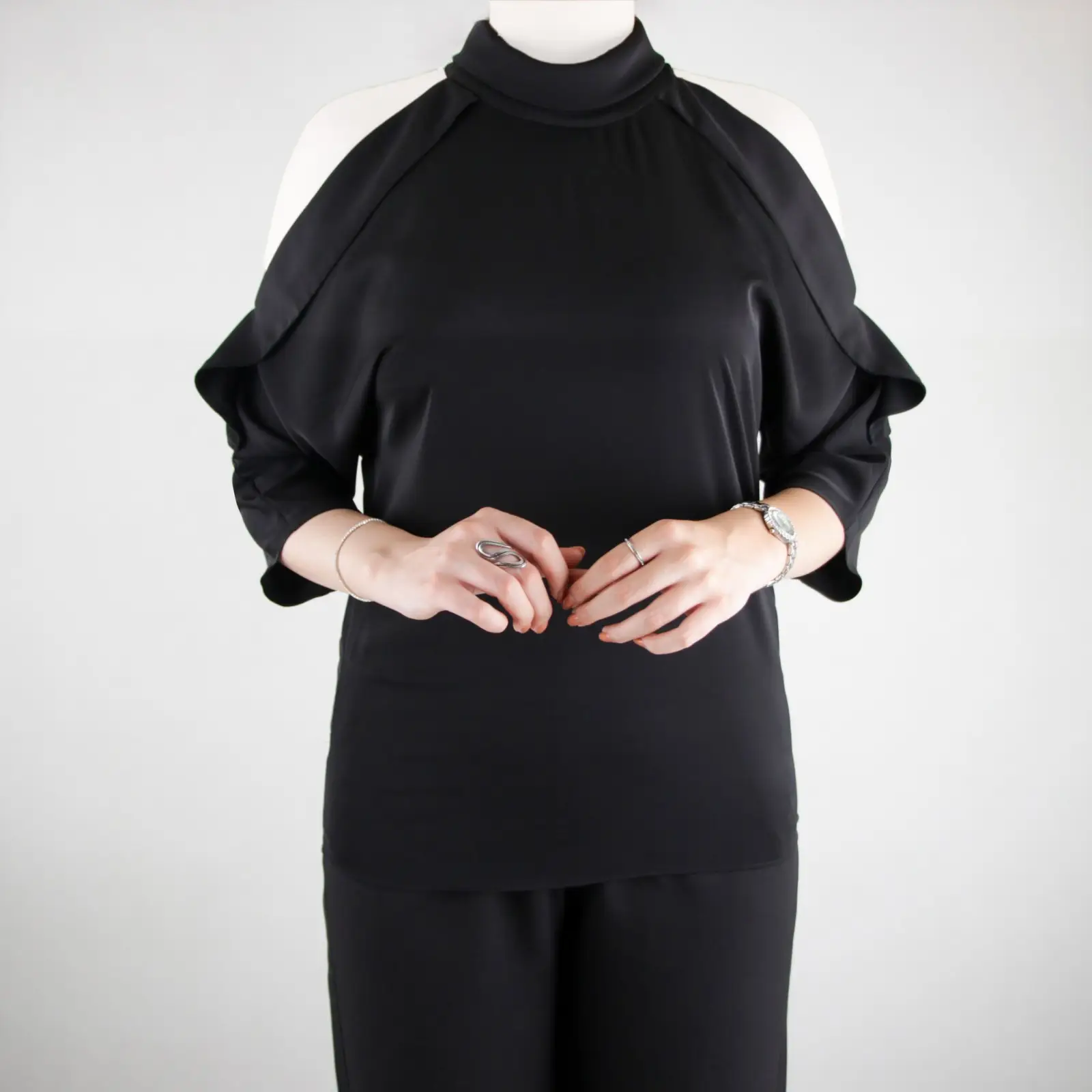 شومیز زنانه سرشانه باز